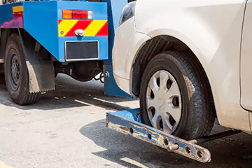 Top-Notch Wheel Lift Towing in West End, TX